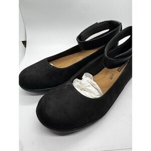 NIB Clarks Medora Nina Black Suede Ankle Wrap Ballet Flat Casual WMN Shoe Sz 10